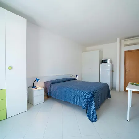 Le Sirene Mono 8 * Spiaggia di Cavoli